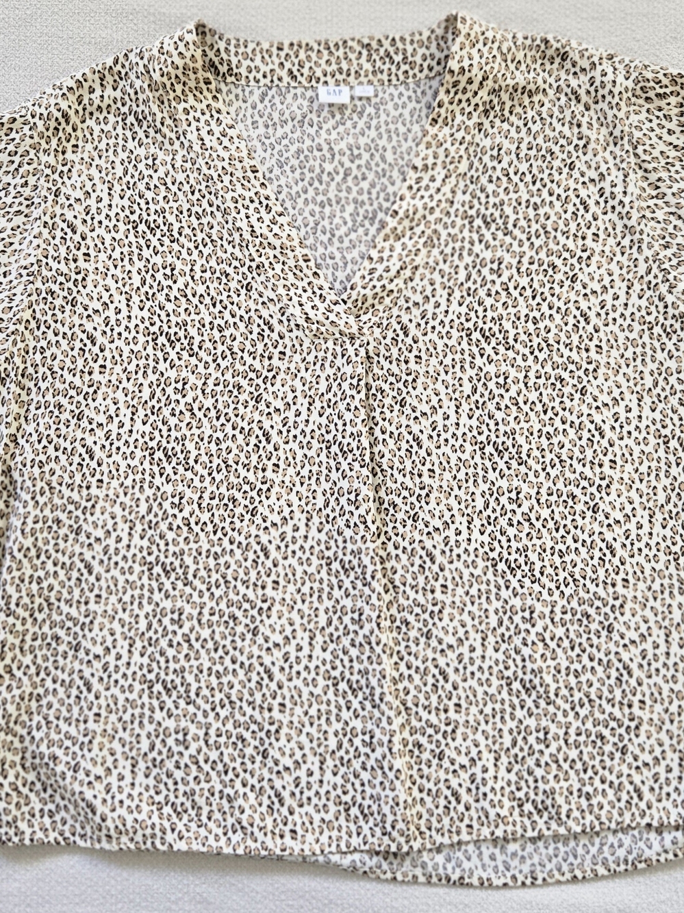 GAP Women's Cream and Brown Leopard V-Neck Blouse